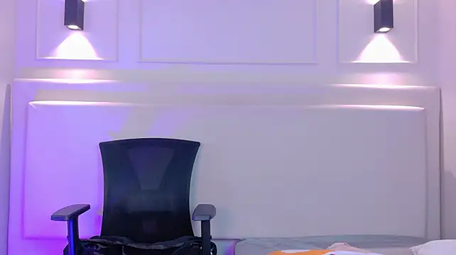 NaomiKlarcn Live XXX chat