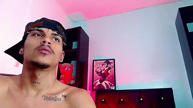 Chat +18 de Angel_foxc13 ao vivo