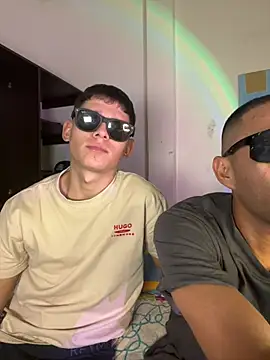 TwoLatinosxxx – Naživo XXX chat