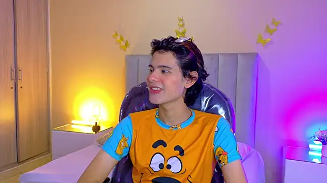 Онлайн чат XXX Derek_Sinn