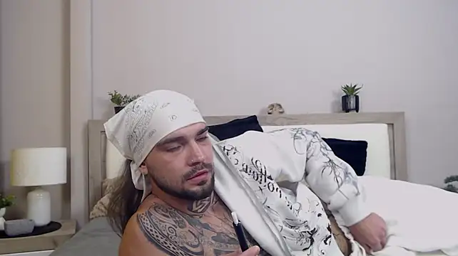Chat XXX en directo de KaneHunter