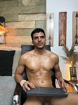 anddy_white Adlı Modelin Canlı XXX Sohbeti