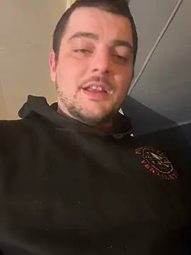 Chat +18 de latenightguy ao vivo