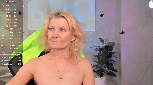 Julie_Lucasn Live XXX chat
