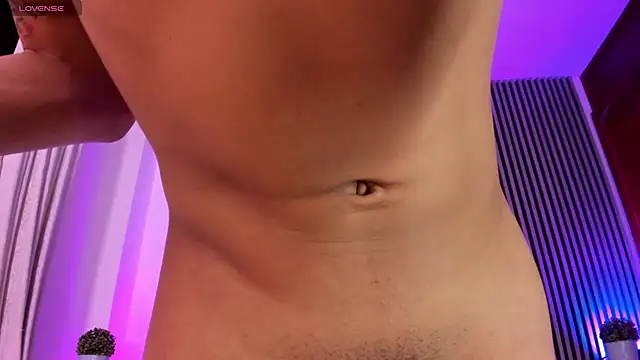 แชท XXX สดของ EthaanCox