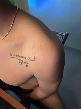 Živý XXX chat SaltyYoungDaddy