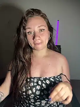 Sami_ferrer Adlı Modelin Canlı XXX Sohbeti