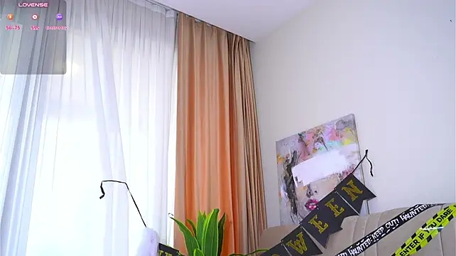 OlivlaTheMoonn Live XXX chat