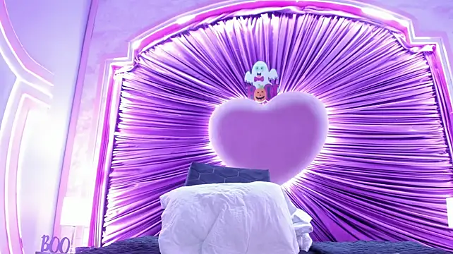 צ'אט XXX בשידור חי של Lushi_Love