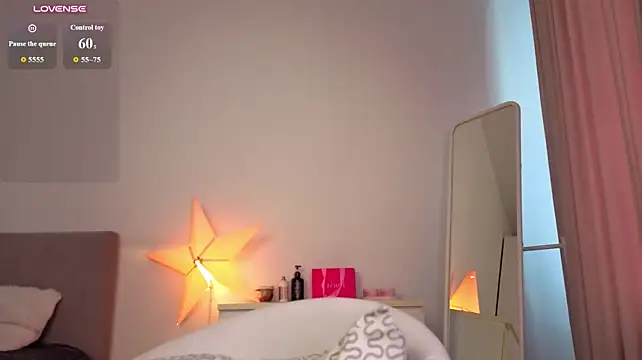 دردشة SmolCutie الجنسية المباشرة