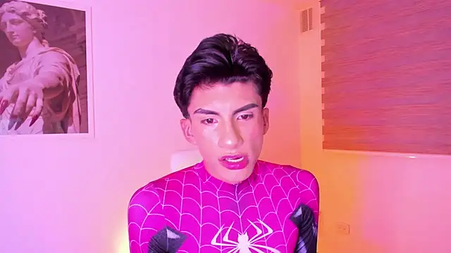Erick_Velveth Adlı Modelin Canlı XXX Sohbeti
