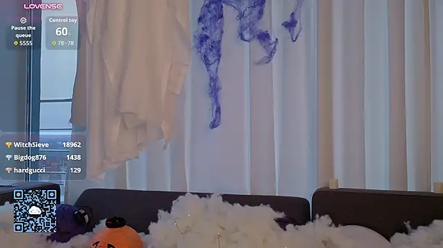 AliciaBrooks' Webcam Show