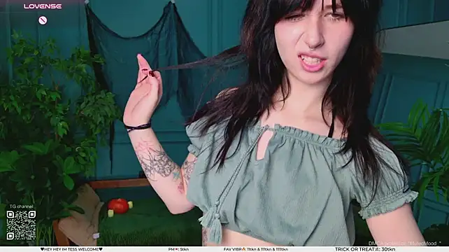MutedMood_n Webbikameraesitys