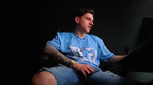 Chat +18 de FelixStarkk ao vivo