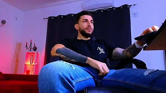 MightyAaron66 Chat XXX live