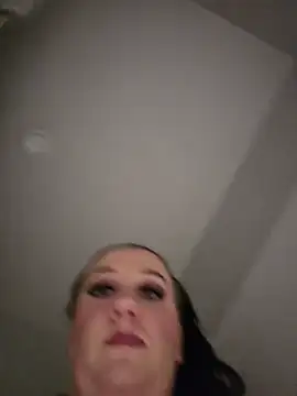 CreamVixen élő XXX-chatje