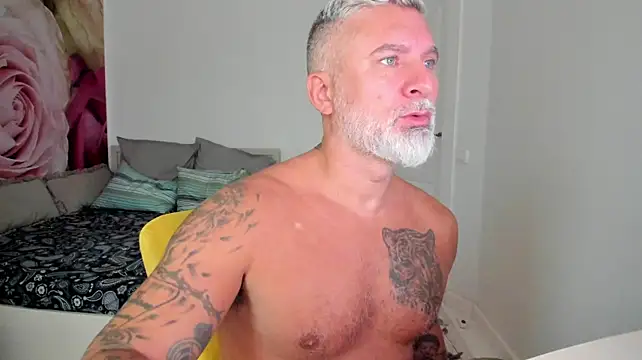 BlowMyXXLn Live XXX chat