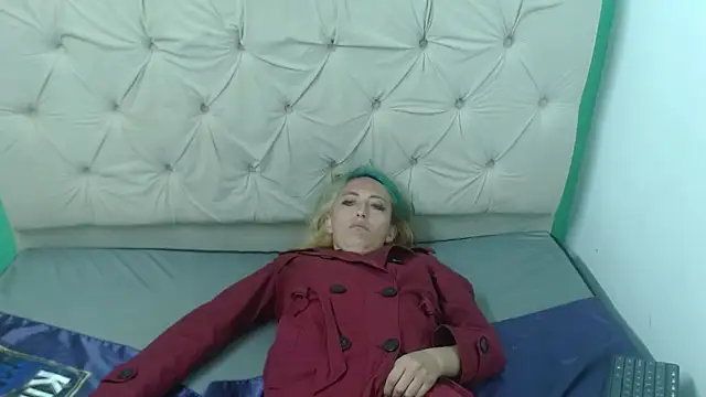 amoremerchmar élő XXX-chatje