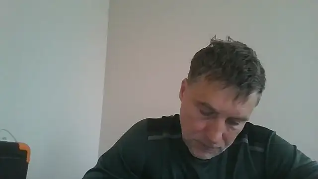 sparrow4791 Show in webcam