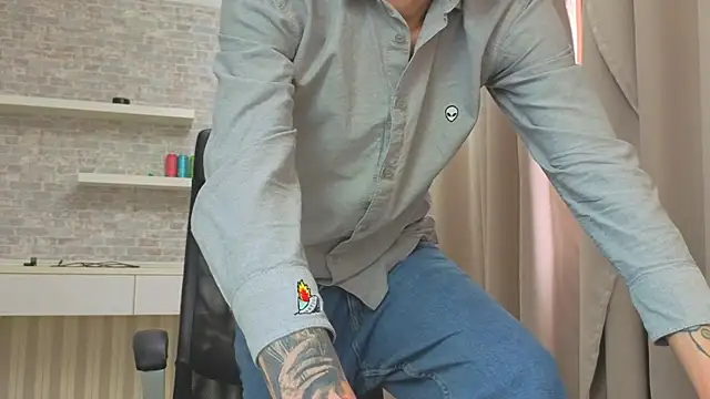 Chat XXX ao vivo de JonahShaw