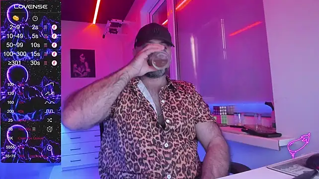 HAIR-MAN's Live XXX Chat
