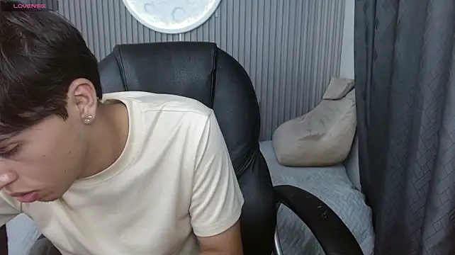 StiwenTwink's Live XXX Chat