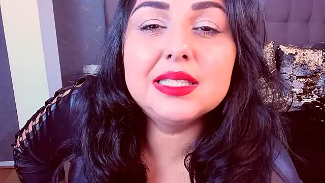 SelenaNoctis' Live XXX Chat