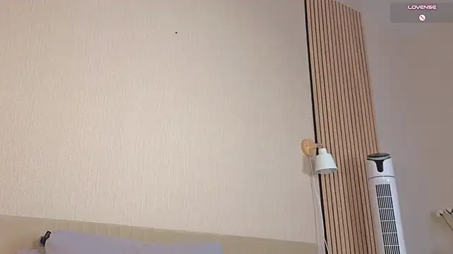 MiraNoxie Live XXX-chat