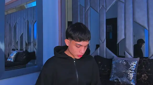 Sebax_Young 라이브 XXX 채팅
