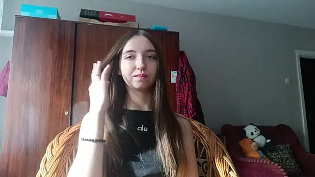 WynonaFarhat – Naživo XXX chat