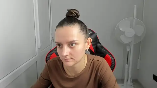 EveMoonveil Adlı Modelin Canlı XXX Sohbeti