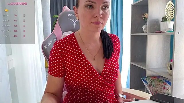 -DIVORA- Live XXX-Chat