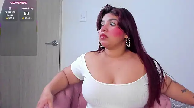 Chat +18 de abigail_johnson ao vivo