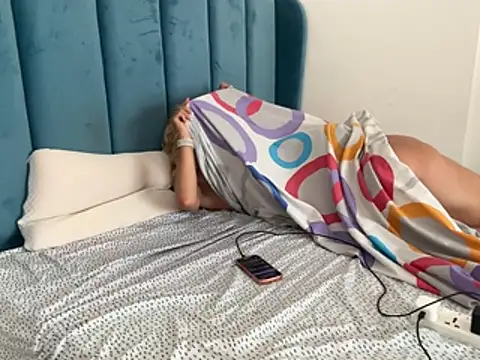FOXY-WOLFYn Live XXX chat