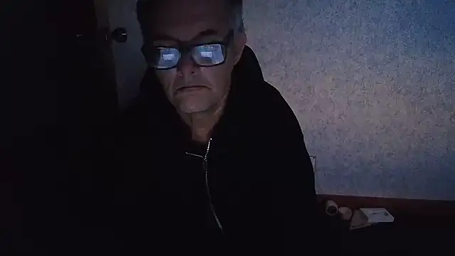 XXX chat uživo modela daddy_man