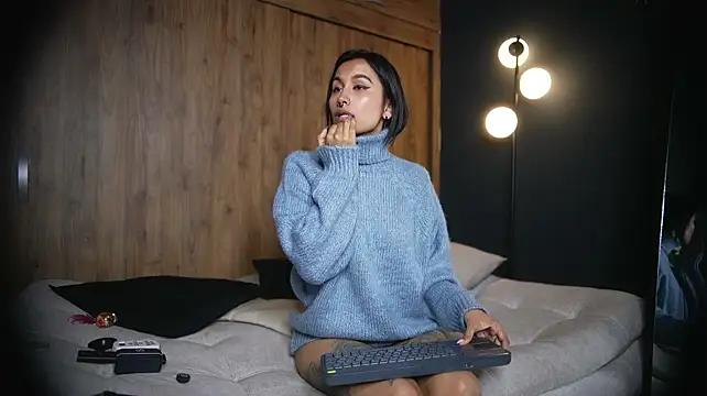 charlottehershel02n Live XXX chat