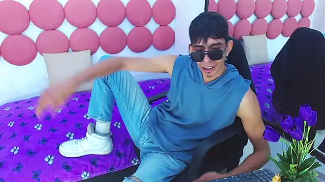 Chatroom XXX en direct de Drake_Jack