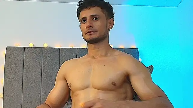 Adonys_Lewis_'s Live XXX Chat