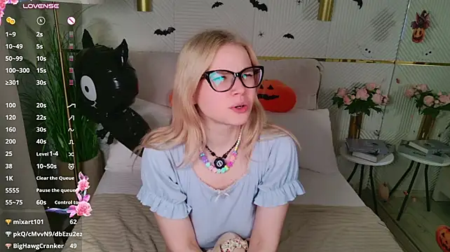 ChloeWellsn Live XXX chat