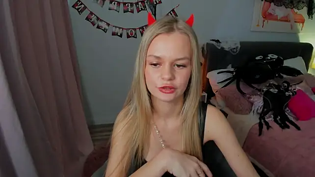 MidnighteAura's Live XXX Chat