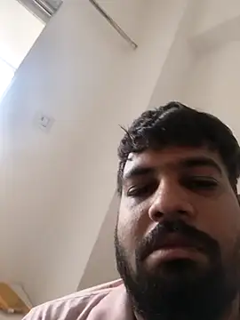 vinay_smalldick Adlı Modelin Canlı XXX Sohbeti