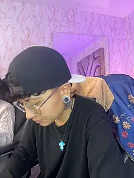 ian_mathias_'s Live XXX Chat