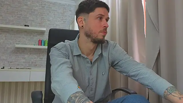 JonahShaw 라이브 XXX 채팅