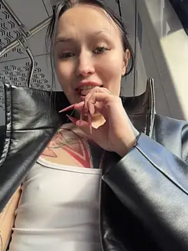 EliteBitch live XXX chat