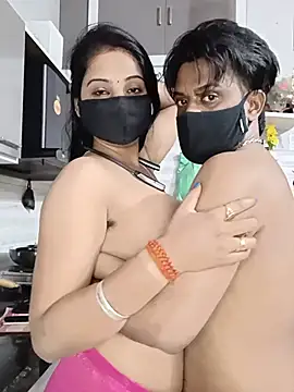 Chat +18 de Kaur_Simran_01 ao vivo