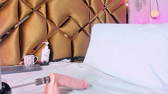 Alexa-Lynx Adlı Modelin Canlı XXX Sohbeti