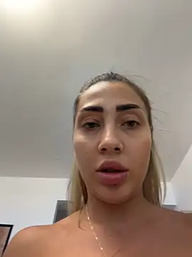 BonyBon29 Chat XXX live