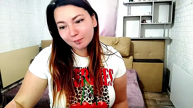 צ'אט XXX בשידור חי של NotYourDoll