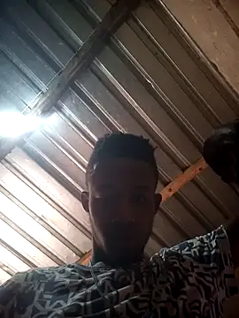 Mlokkishi Show in webcam