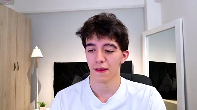 Austinboltn Live XXX chat